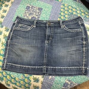 Y2K Vintage Wrangler low-rise mini Jean skirt (juniors 13)